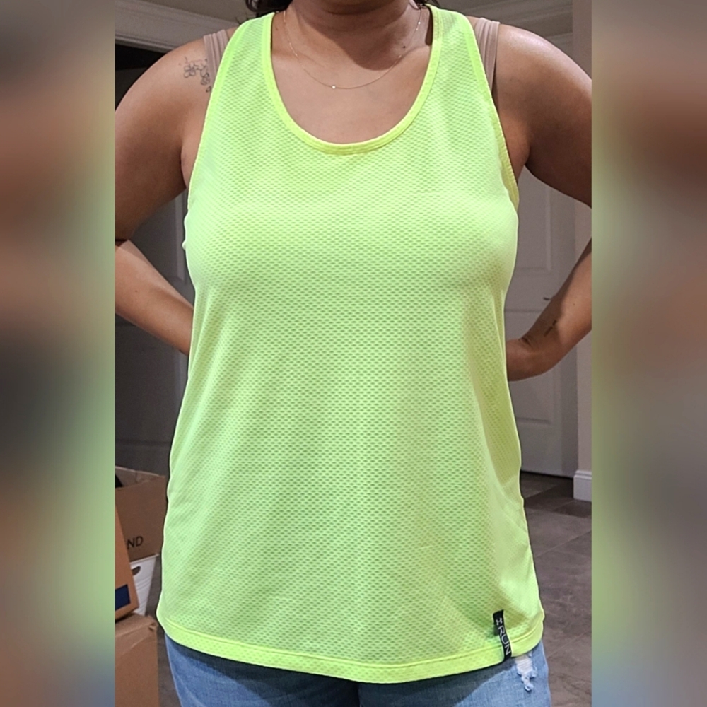 NWOT Under Armour running tank